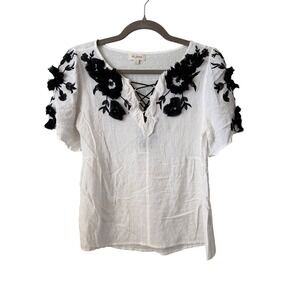 VELZERA White Black Floral Embroidered Lace Up V Neck Short Sleeve‎ Tunic Top S